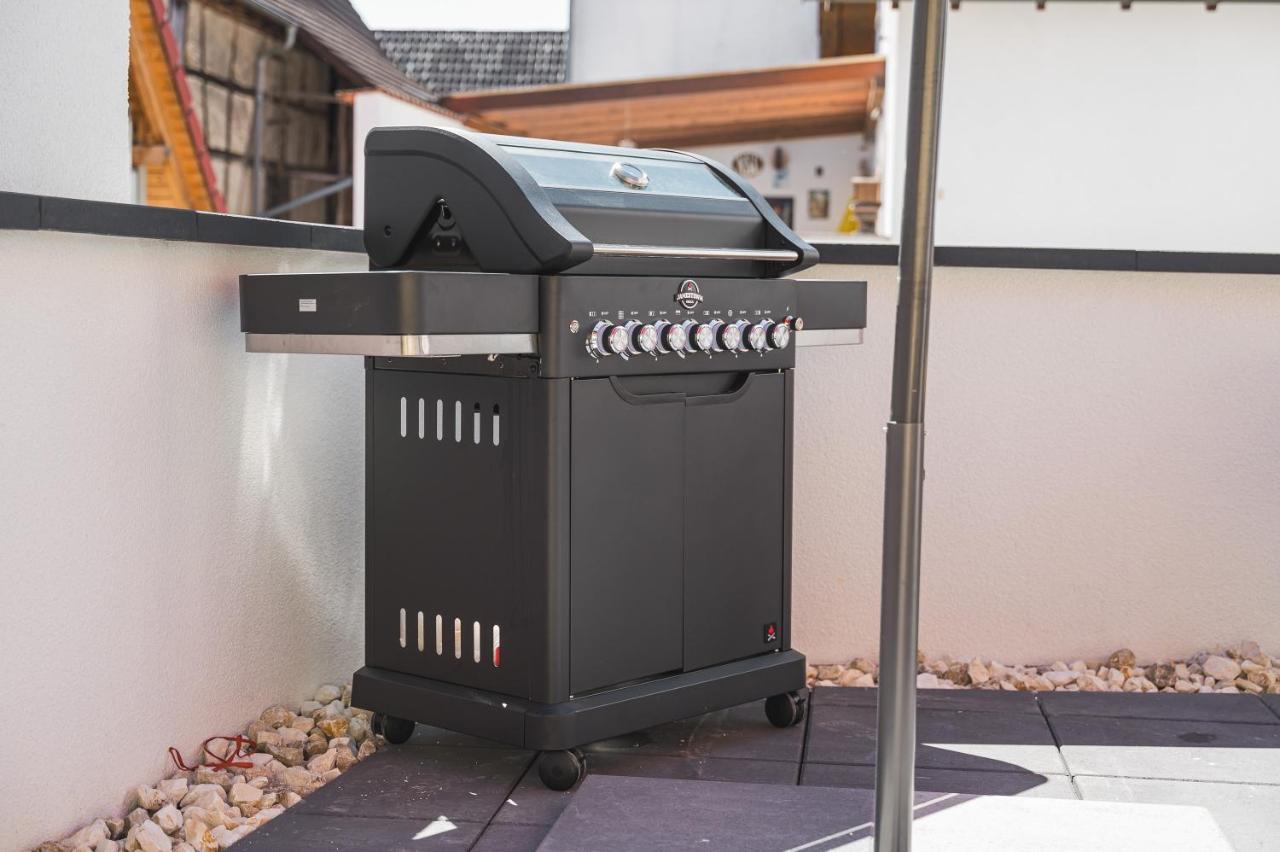 Golden Home With Barbecue, Yoga, Football Table Sinsheim Dış mekan fotoğraf